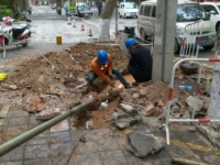 两孔110PE电力管施工完毕）